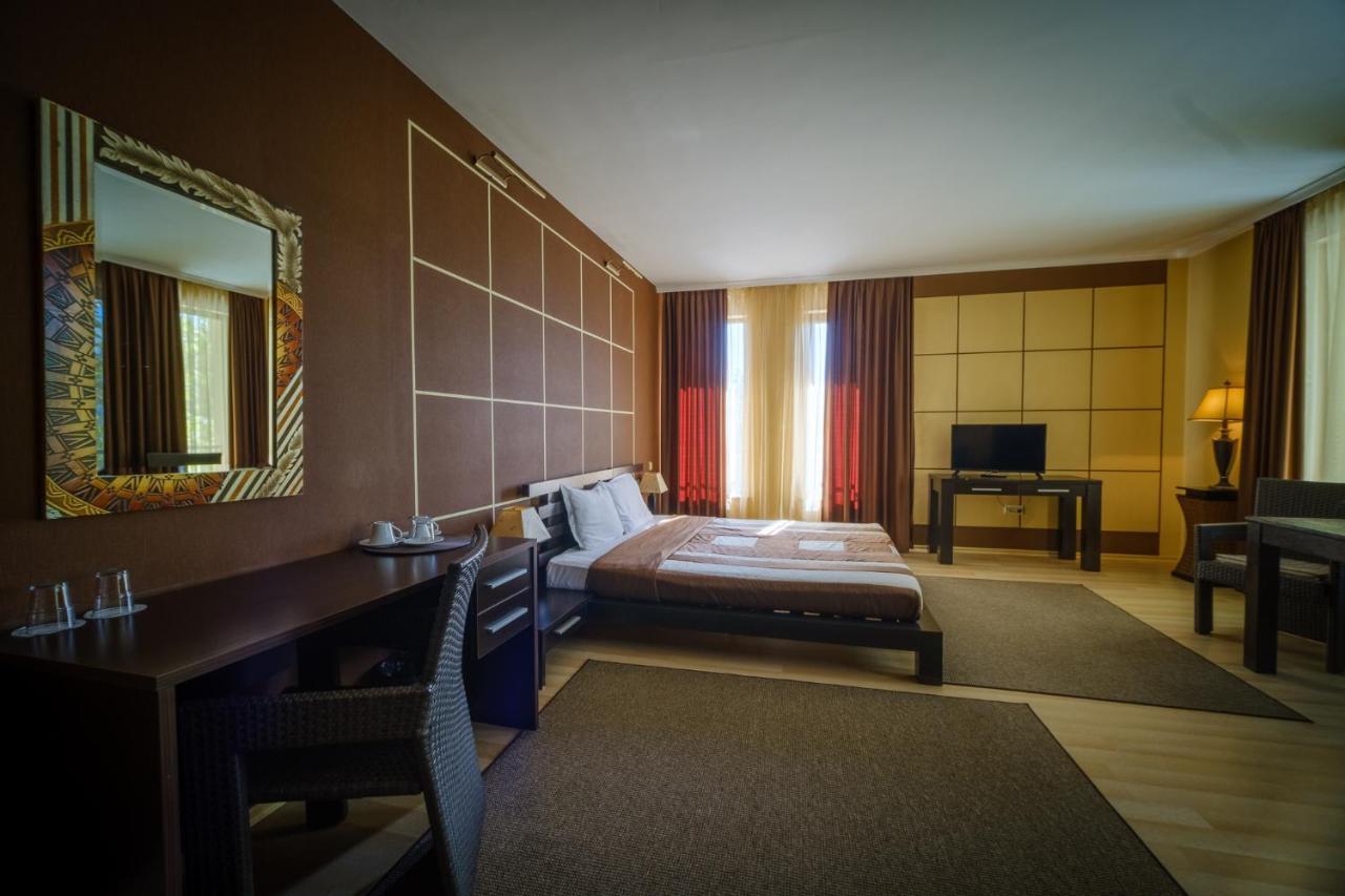 Family Hotel Classic Varna Esterno foto