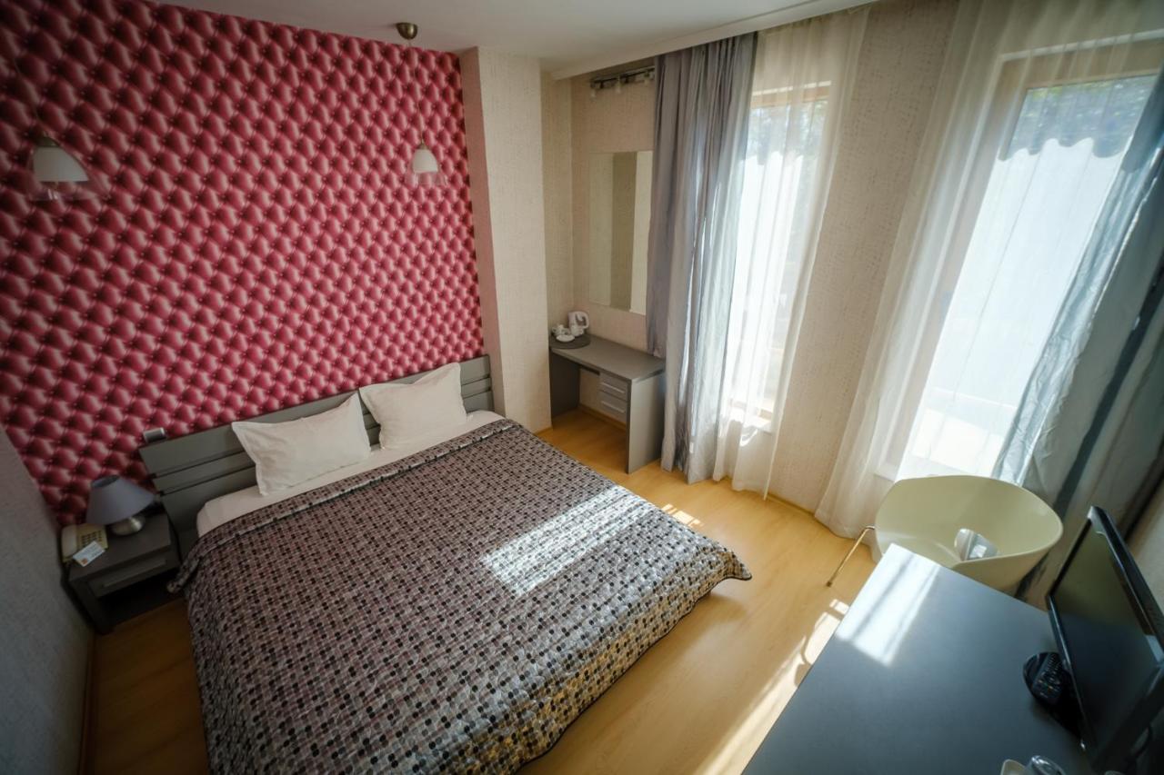Family Hotel Classic Varna Esterno foto