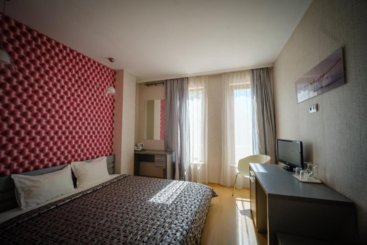 Family Hotel Classic Varna Esterno foto