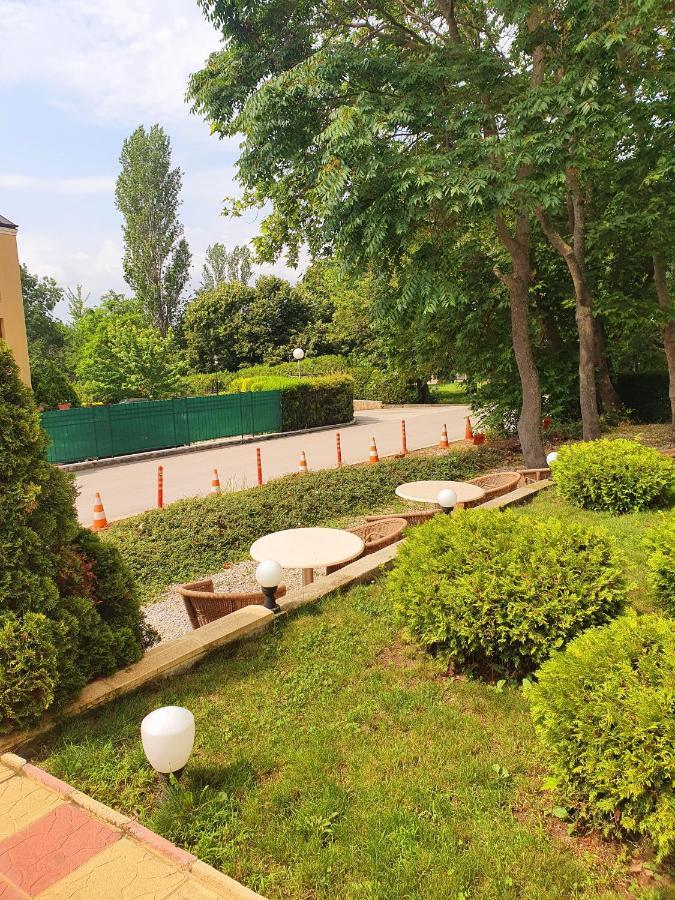 Family Hotel Classic Varna Esterno foto